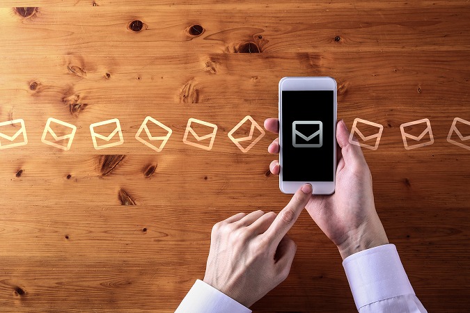 スマホからメールを送る